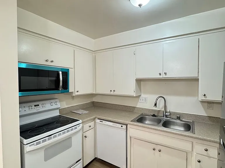73 Esperanza Ave — Photo 5