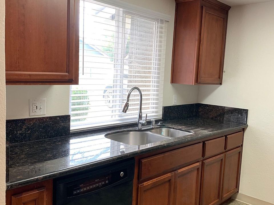 1st image of 6006 Summer Dawn Ct