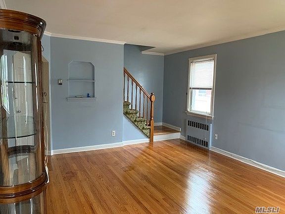 3rd image of 82-11 259th St