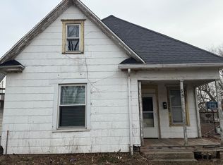 35 Pennsylvania Ave, Danville, IL 61832