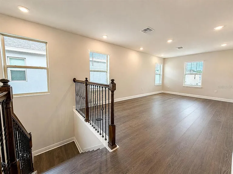 18035 Cider Mill Ln — Photo 29
