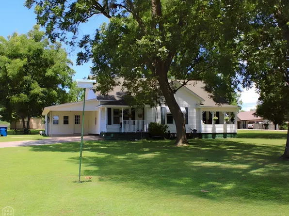 402 W Franklin St, Marmaduke, AR 72443