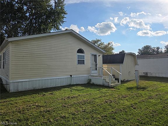 3rd image of 615 Sandpiper Dr SE