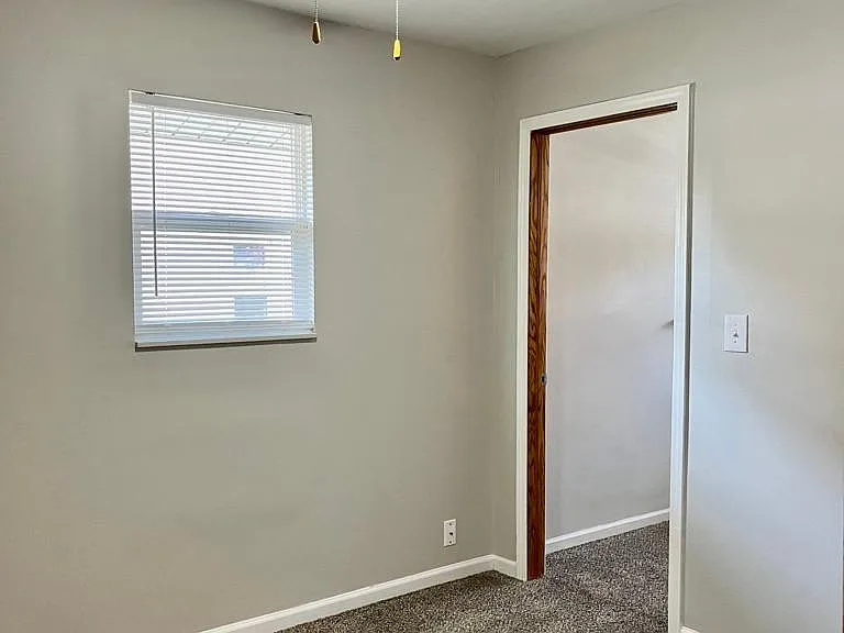 6313 Hamilton St — Photo 25