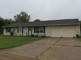 3303 Red Feather Rd, Sidney, OH 45365