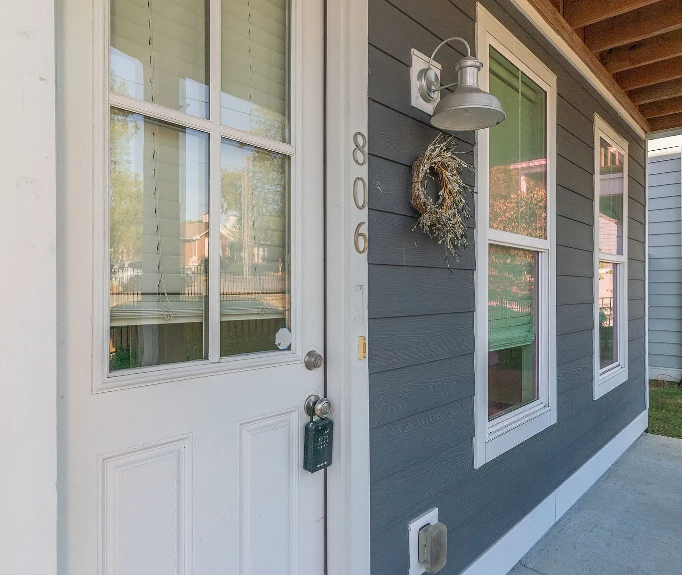 2 bed, 2.5 bath, 1440 sqft, $2,050 — Photo 3