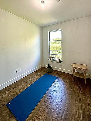 5th image of 224 Hawthorne St #5E