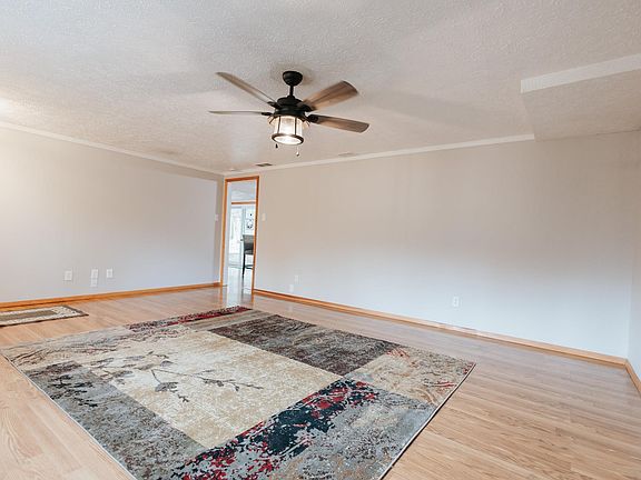 4th image of 2655 S Brown Chapel Rd