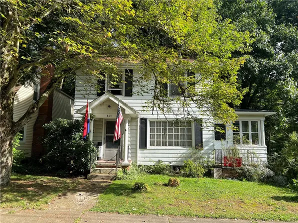 813 Chestnut St, Meadville, PA 16335