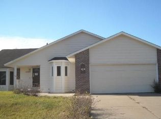 11919 Kentucky Ave N, Champlin, MN 55316