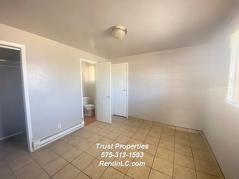 614 S Almendra St — Photo 4