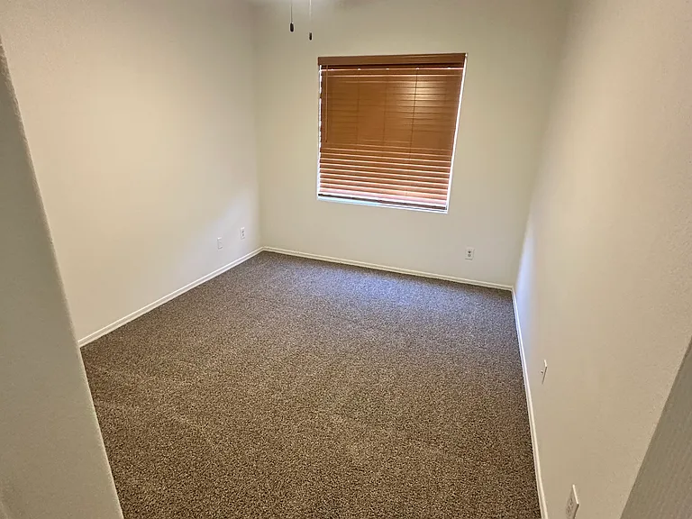 12910 W Pershing St — Photo 6