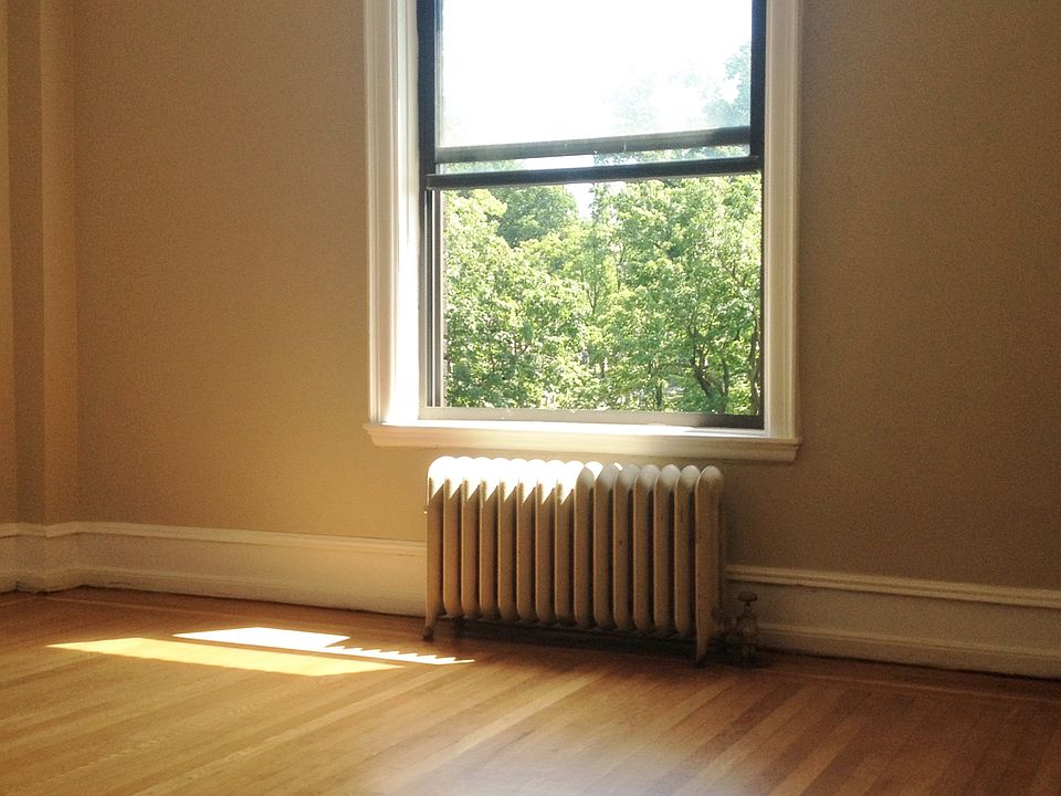 2nd image of 780 Riverside Dr APT 11E