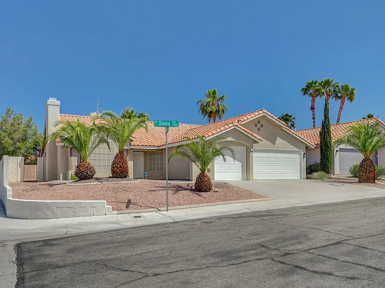 3120 Siena Cir — Photo 2