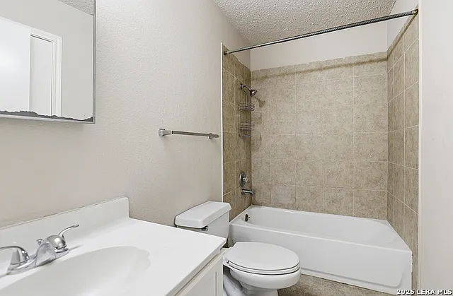 9918 Kelton Dr — Photo 17