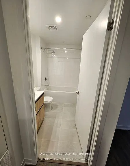 7950 Bathurst St #1124-A — Photo 8