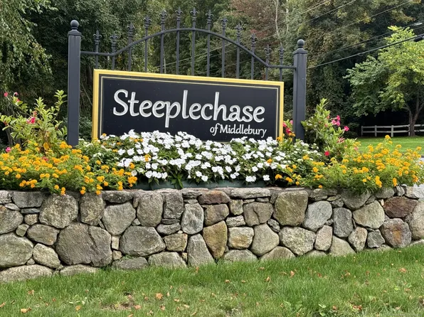 17 Kimberwick Court #17, Middlebury, CT 06762