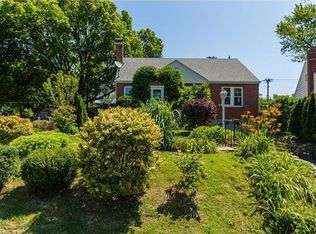 2052 Westbrook Dr, Saint Louis, MO 63114