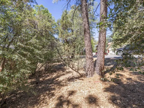 810 Vista Ave, Sugarloaf, CA 92386