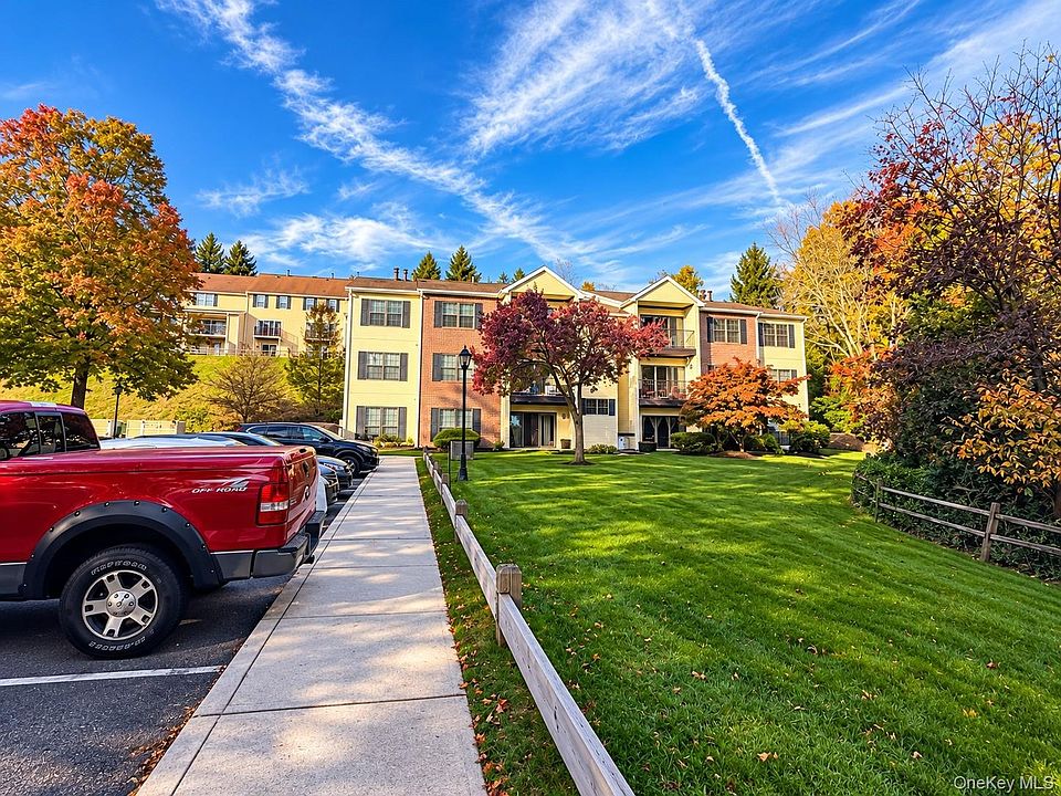1st image of 41 Huntington Circle #41