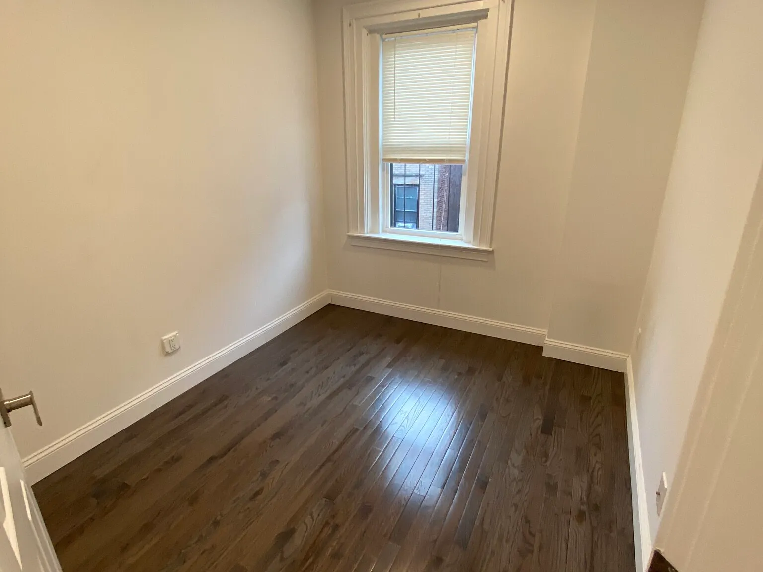 2 bed, 650 sqft, $3,900 — Photo 2