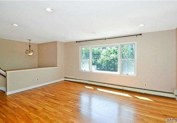 3rd image of 75 Railroad St