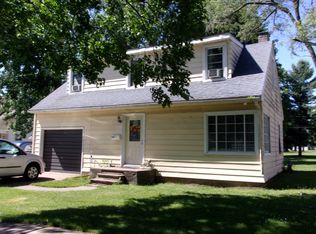 104 E Lafayette St, Sturgis, MI 49091