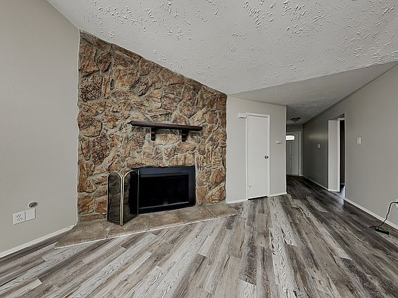 3rd image of 11122 Drakeland Dr