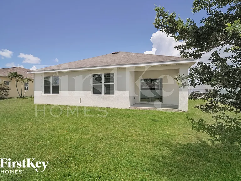 620 SE 1st Pl — Photo 18