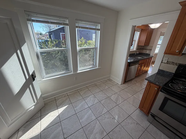 38 Gage St — Photo 4