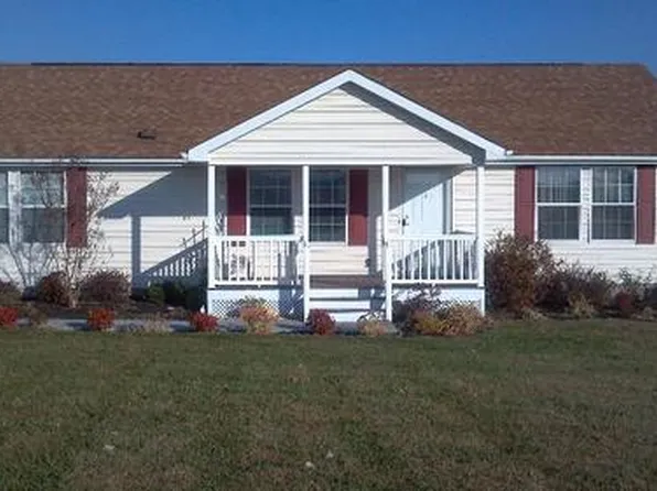 868 Calico Rock Rd, Rocky Mount, VA 24151