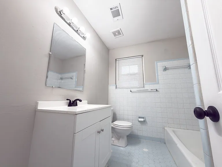 1533 N Avalon Cir — Photo 9