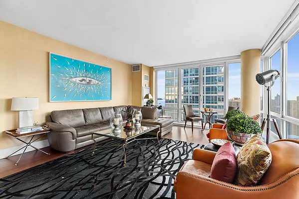 Rented by Compass | media 4