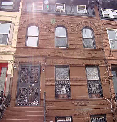 2nd image of 530 Jefferson Ave APT 1