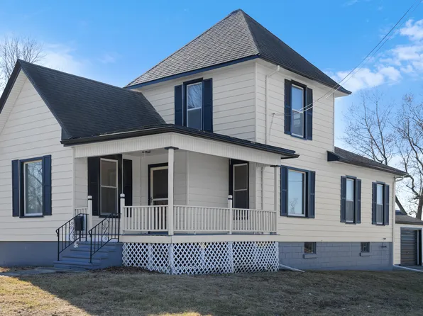 306 S Cherry St, Paxton, IL 60957
