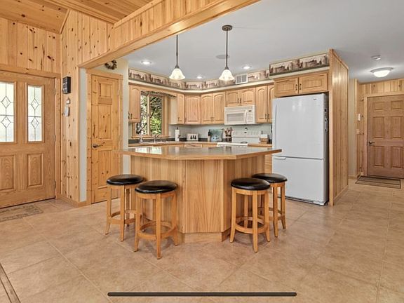 3rd image of 12432 Manhattan Point Blvd #0