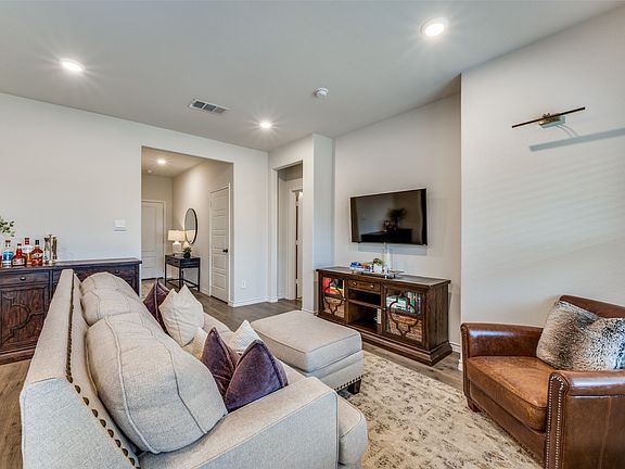 3rd image of 9813 Quail Pointe Rd