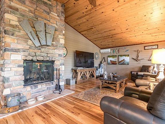 2nd image of 9230 Dalton Ct
