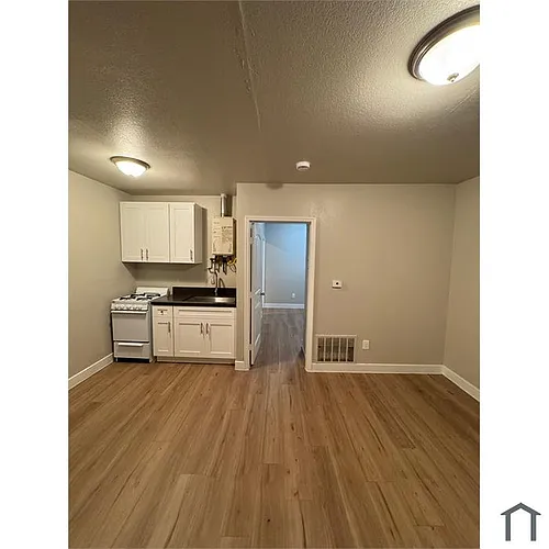 928 W 83rd St #1 Photo 1