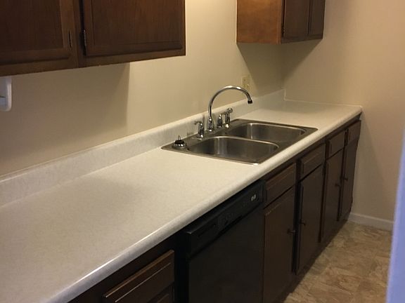 4th image of 4049 Orchardale Ave #9