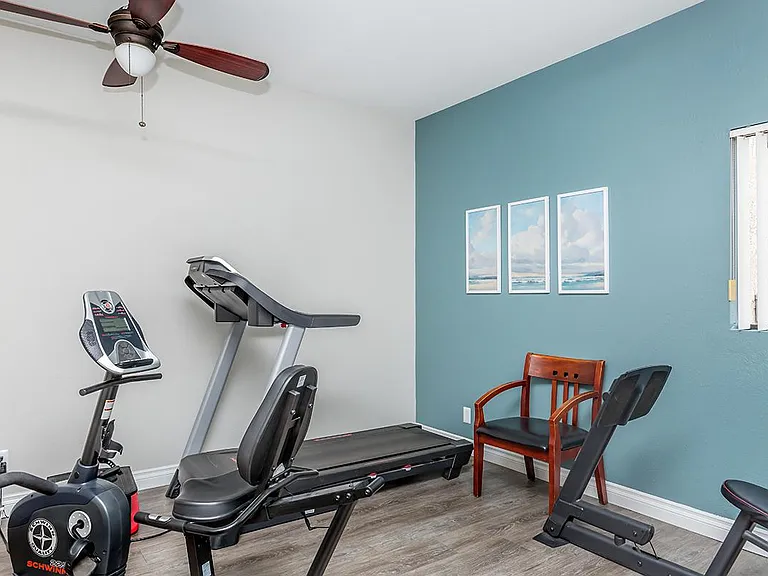STATE-OF-THE-ART FITNESS CENTER