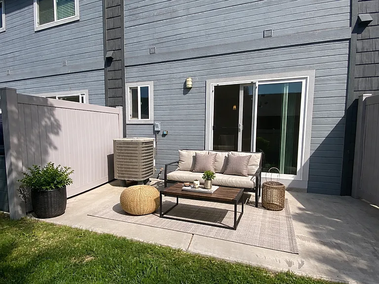 615 S 3rd St — Photo 13