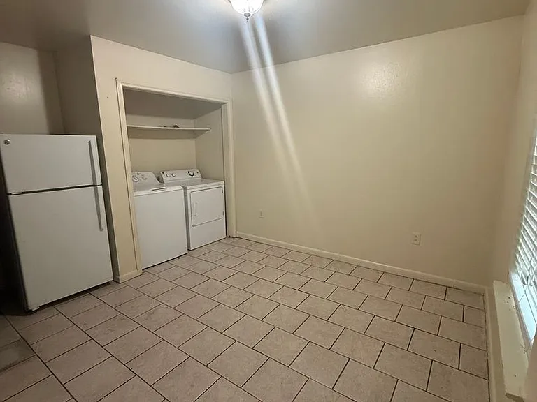 8336 Bayou Fountain Ave — Photo 7