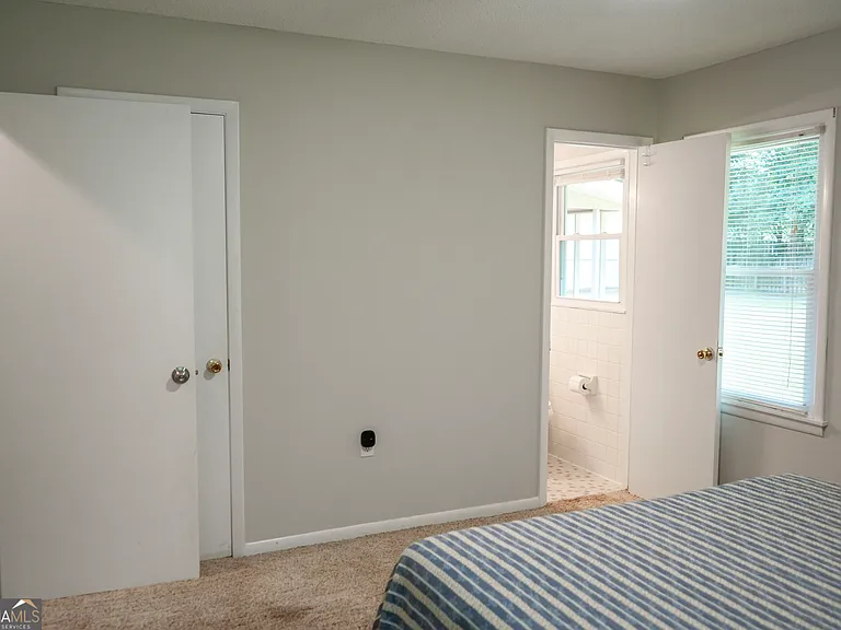 307 Pinewood Dr — Photo 16
