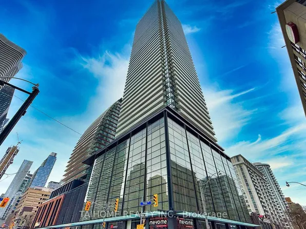 501 Yonge St, Toronto, ON