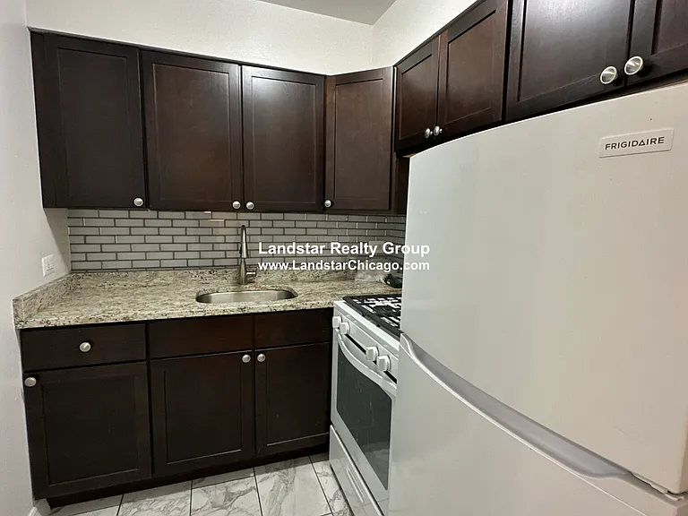 6830 N Sheridan Rd #350 — Photo 1