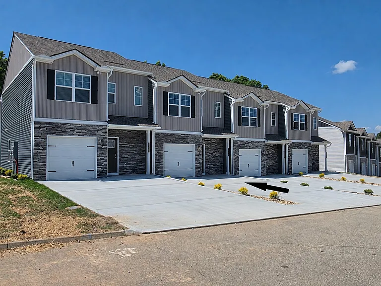246 Business Park Ln — Photo 1