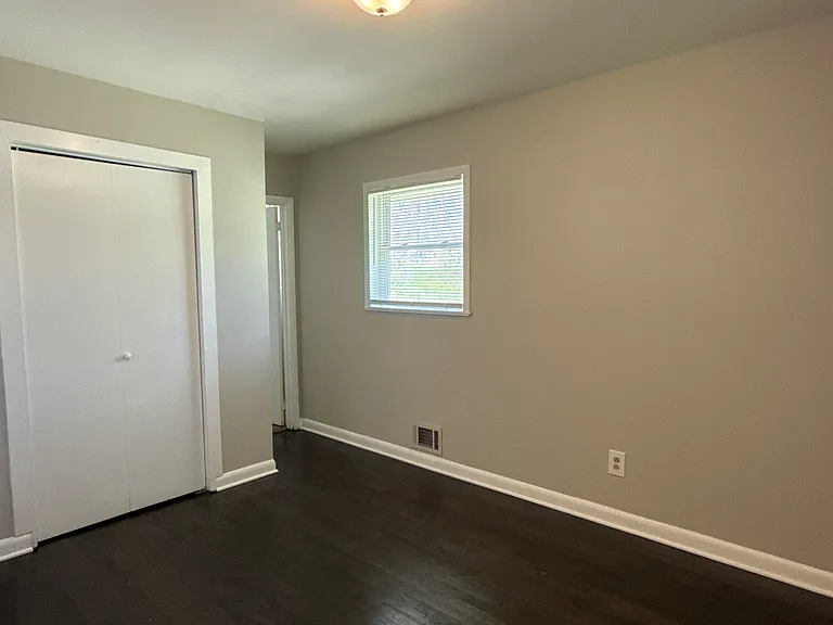 850 King Rd — Photo 9