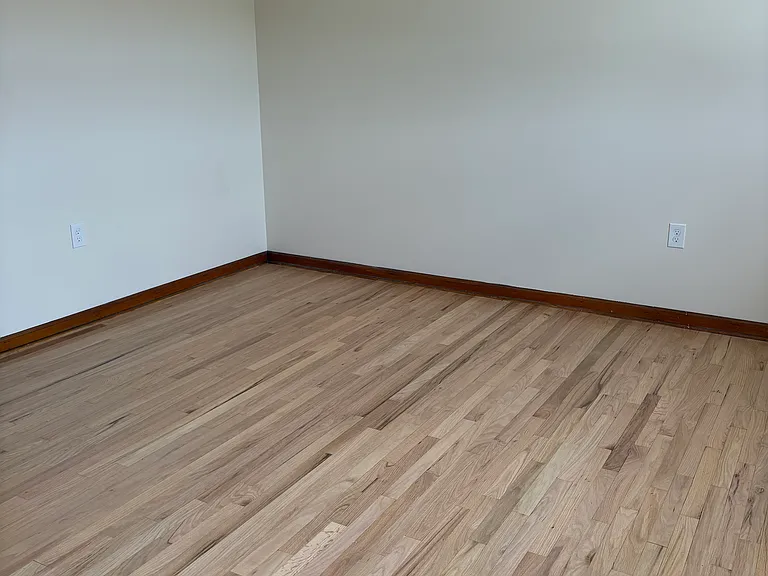 68 Maple Ave — Photo 3