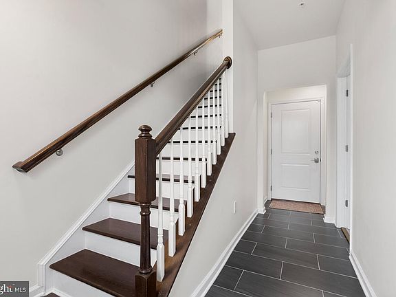 4th image of 2905 Middleham Ct